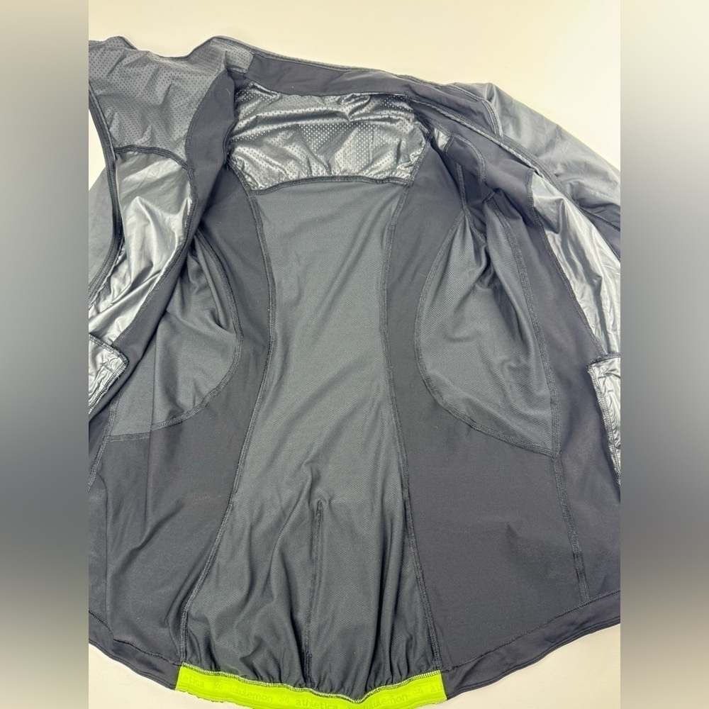 Lululemon Presta Asymmetric Zipper Packable Shirket Running Jacket Size 6 - Picture 10 of 13